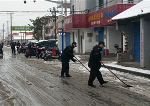 全力鏟冰除雪 保障出行安全 --崇明各項目春節(jié)期間鏟冰除雪保安全